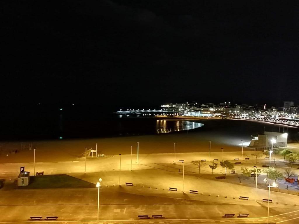 El Sexto De La Playa + Parking Gratis Appartement Gijón Buitenkant foto
